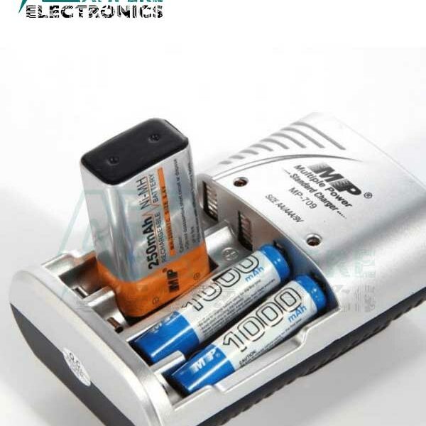 AA, AAA and 9V Battery Charger 4 Cells